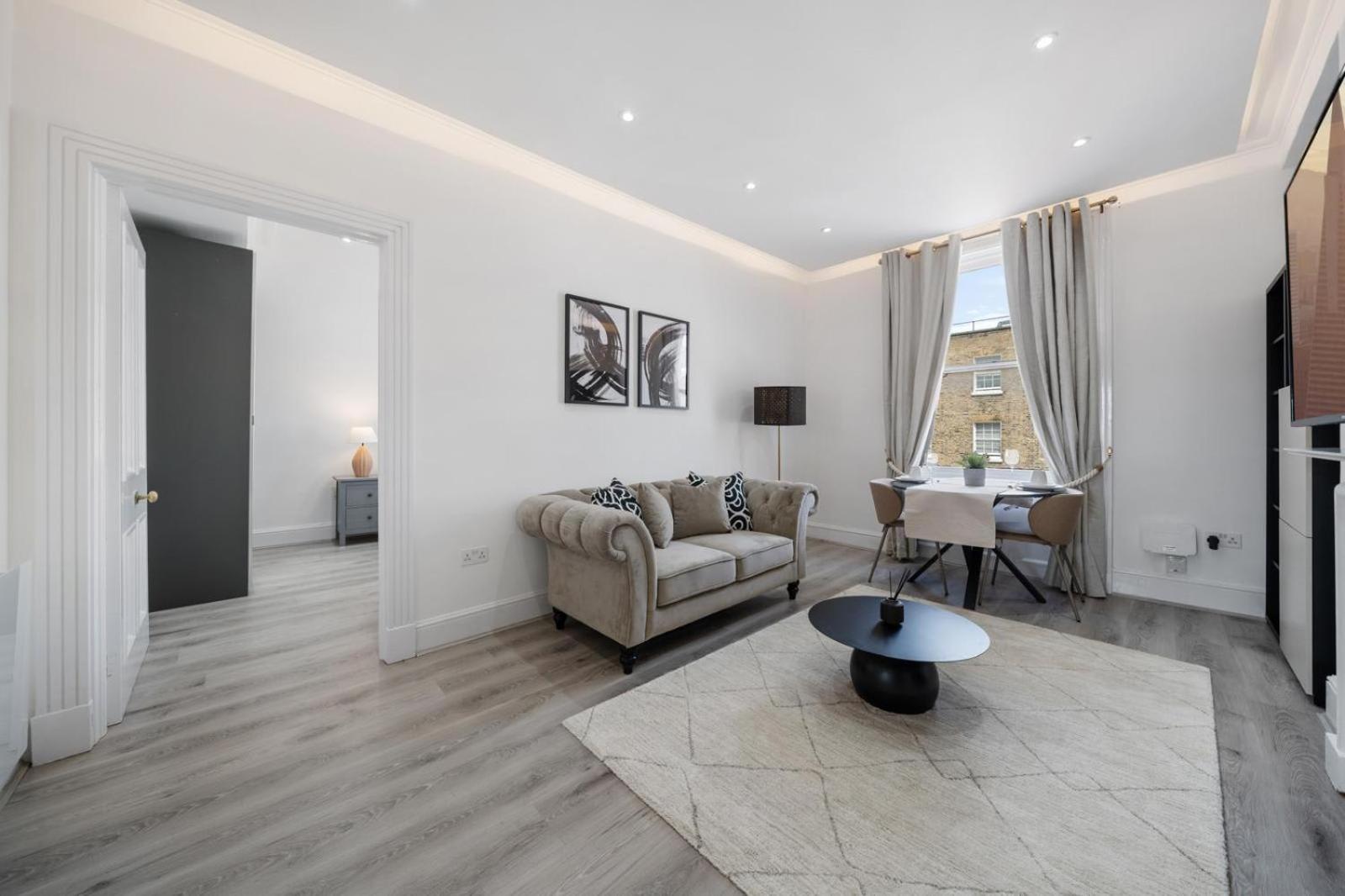 Eee Apartment London Bagian luar foto
